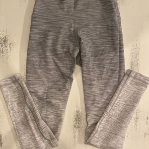 1x Lululemon Leggings - Gray/White Ombré - Size 6